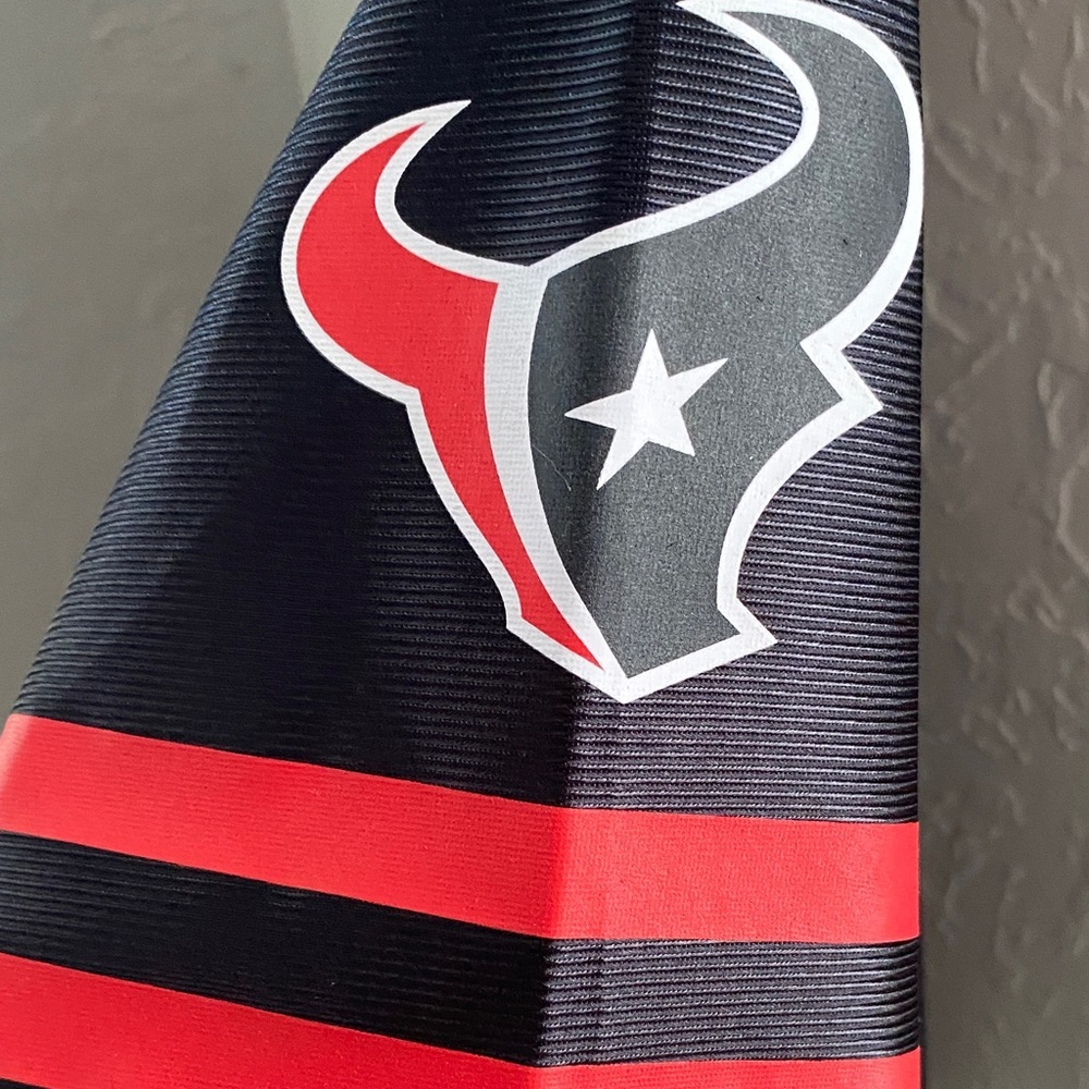 NFL Texans Black and Red Kids Jersey - Picture 6 of 13